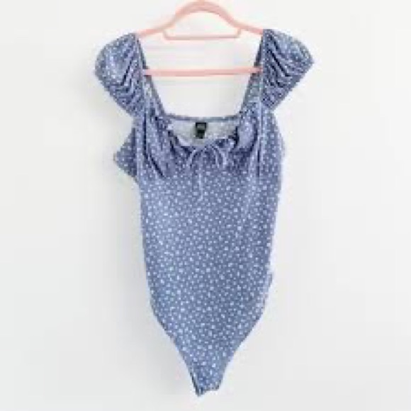 wild fable Tops - 💙Cute Blue Floral Bodysuit